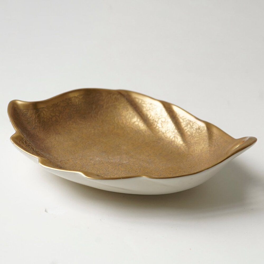 Pickard #228 Gold Etched Leaf Shape Floral Rose Design Trinket Dish